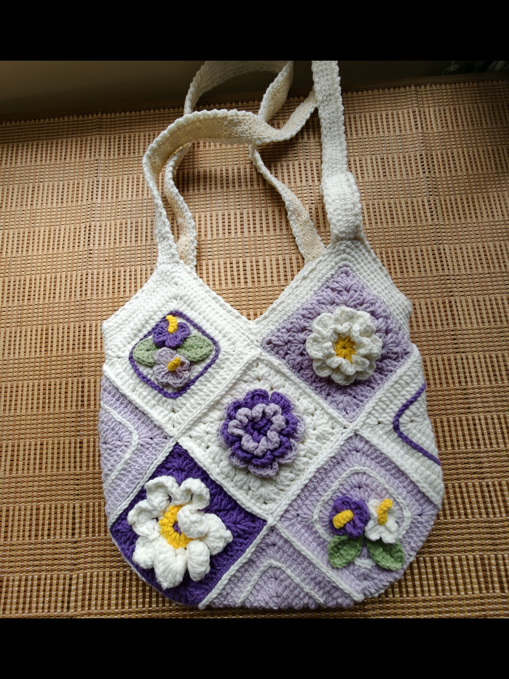 Handmade White & Lavender Crochet Flower Shoulder Bag - Picture 3 of 6